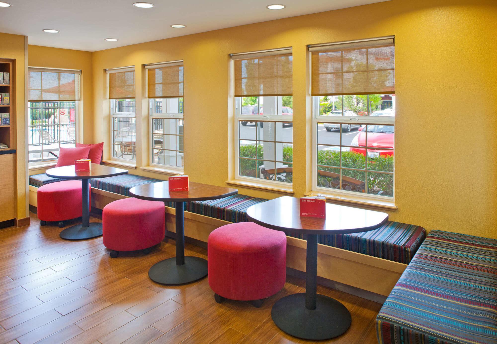 Towneplace Suites Medford Buitenkant foto